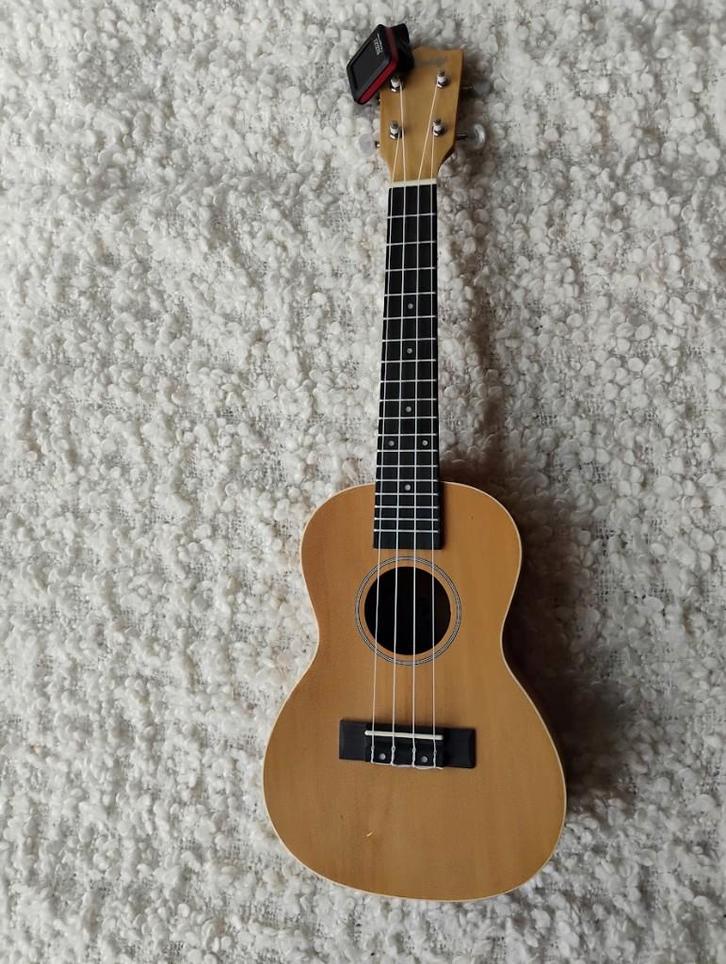Te koop: Fazley Ukelele Fuk118NT in prima staat., Muziek en Instrumenten, Snaarinstrumenten | Gitaren | Akoestisch, Zo goed als nieuw