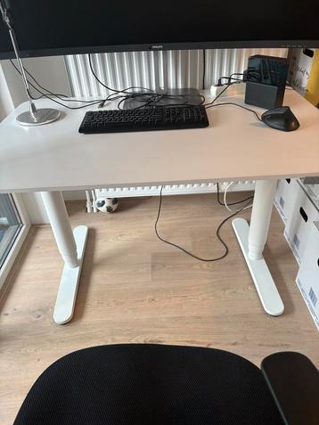 IKEA Zit/Sta Bureau - Wit - 120x70cm beschikbaar voor biedingen