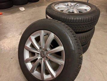 Volkswagen velgen met band 4 stuks R17 Inch 215/65 Winter Co beschikbaar voor biedingen