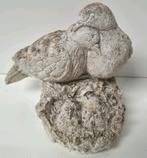 Koppeltje duiven op nest, Ophalen of Verzenden, Gebruikt, Beton, Dierenbeeld