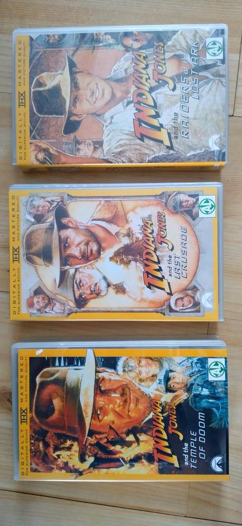 set van 3 nieuwe Indiana Jones films in folie, Verzamelen, Film en Tv, Nieuw, Film, Overige typen, Ophalen of Verzenden