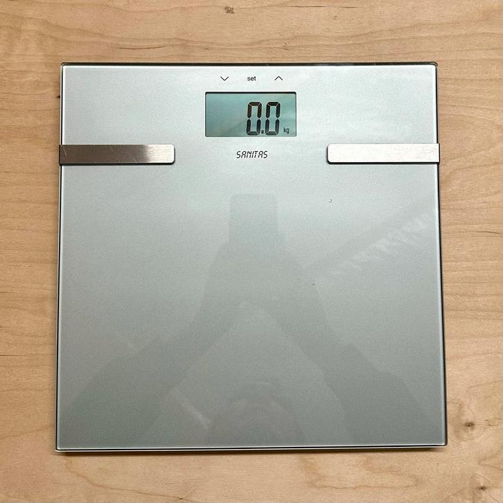 Sanitas SBF 14 Weegschaal - Lichaamsanalyse, Witgoed en Apparatuur, Weegschalen, Gebruikt, Digitaal, Personenweegschaal, 1 tot 500 gram