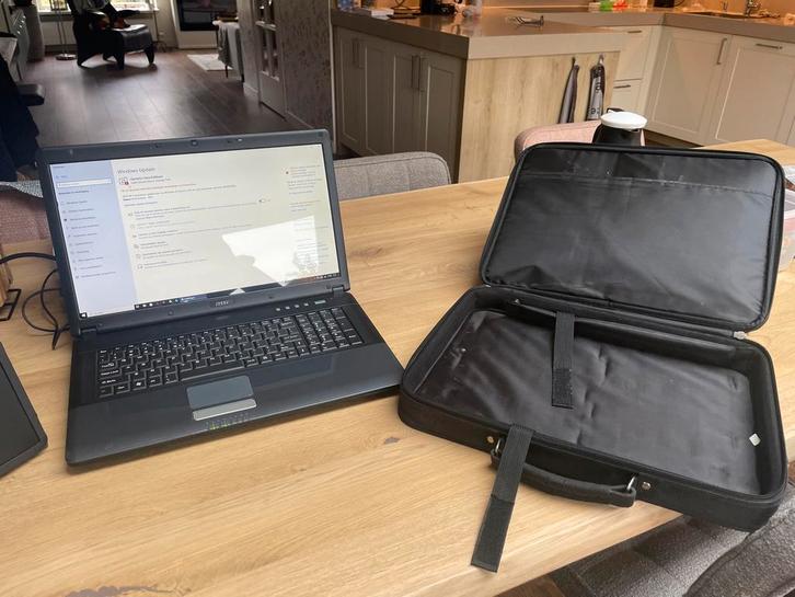 MSI Laptop (MS1734)- Geupgrade - Inclusief Tas!, Computers en Software, Windows Laptops, Zo goed als nieuw, 15 inch, SSD, Minder dan 2 Ghz