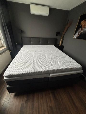 Mooie kwalitatieve boxspring 180x210cm Geheel verstelbaar. beschikbaar voor biedingen