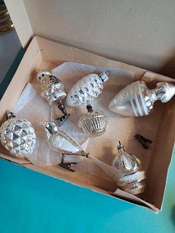 Vintage antieke kerstballen zilver wit beschikbaar voor biedingen