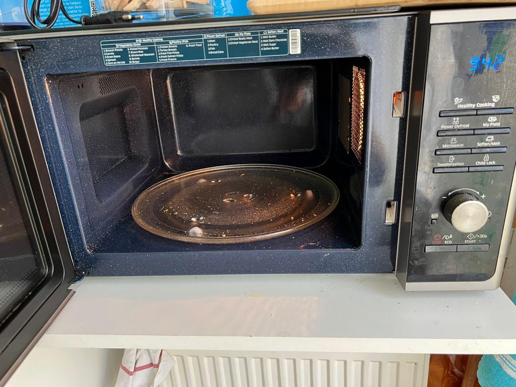 Samsung Magnetron - Zilver/Zwart - Goede staat, Ophalen, Gebruikt, Magnetron, Draaiplateau