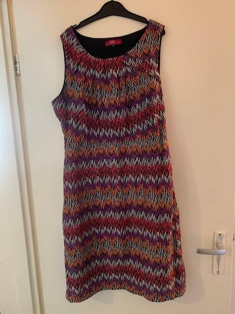 Meerkleurige jurk van Liv. Maat XL, Overige kleuren, Maat 46/48 (XL) of groter, Ophalen of Verzenden, Zo goed als nieuw