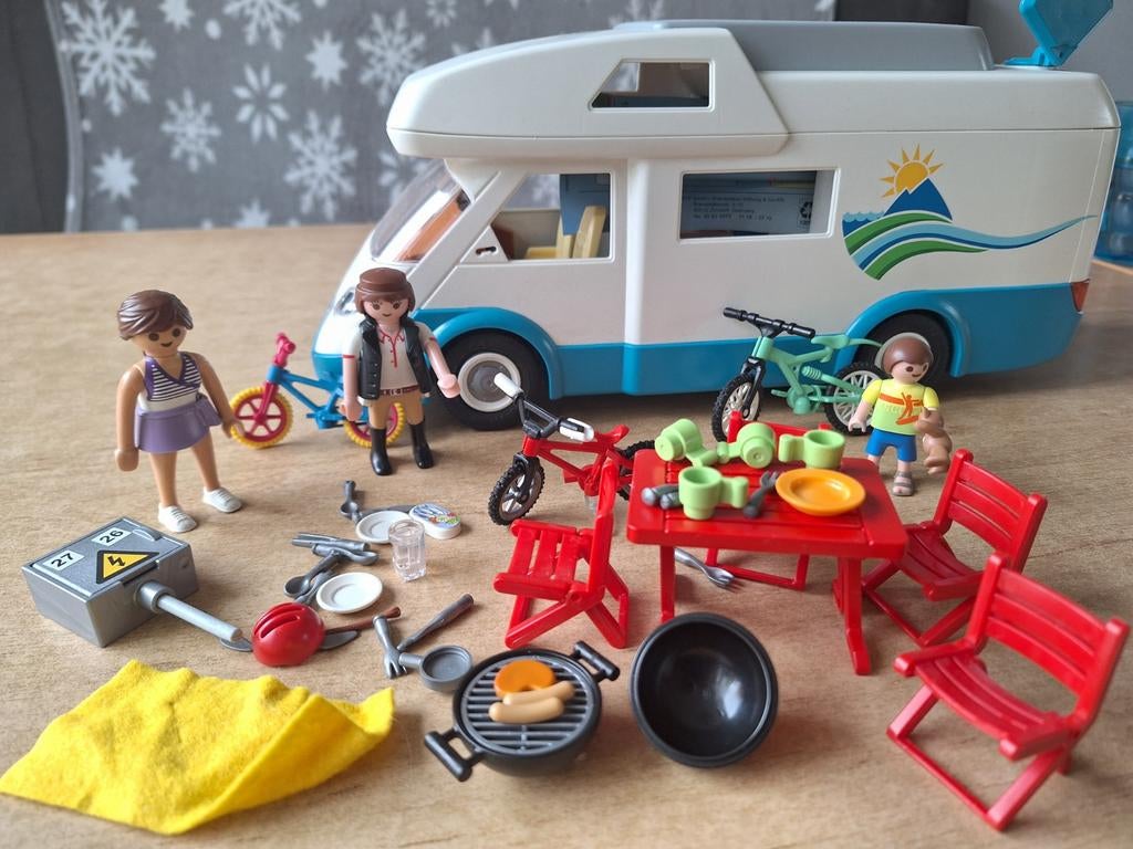 Playmobil camper met accessoires en poppetjes, Ophalen of Verzenden