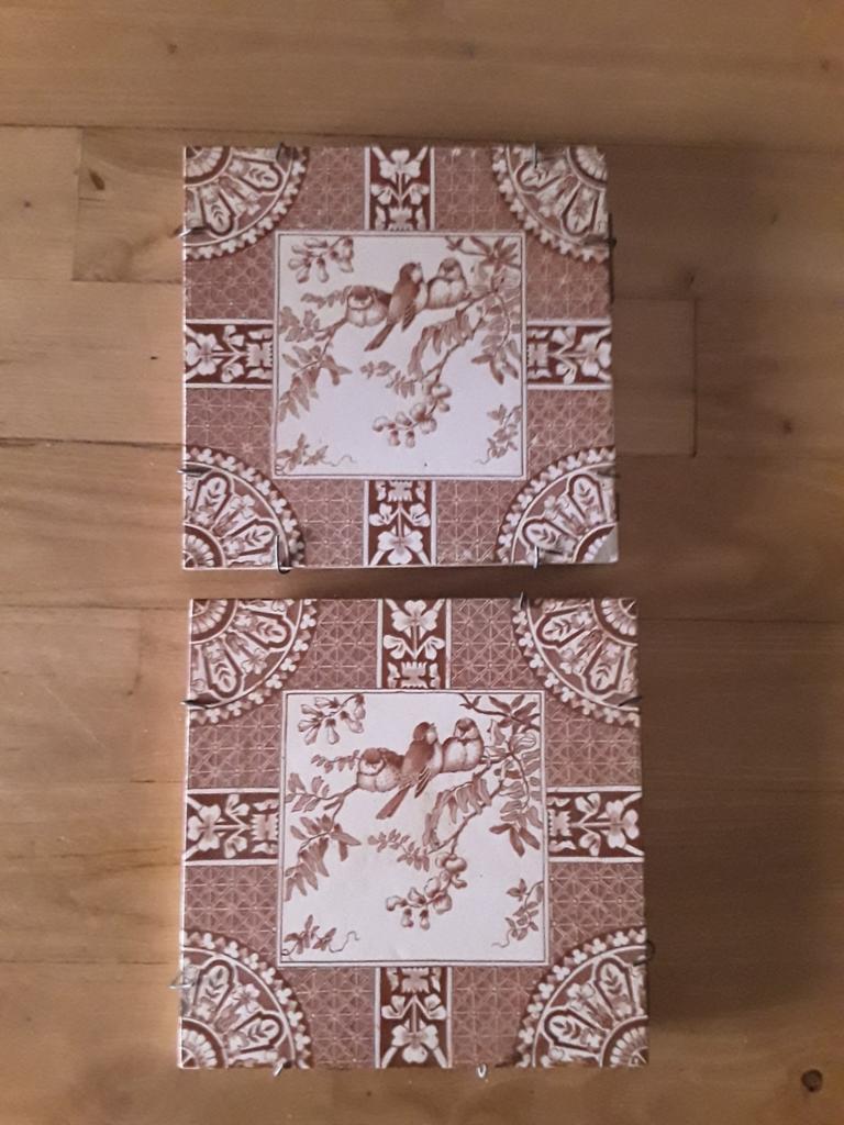 2 wandtegels "vogels" jaren '30, Ophalen of Verzenden, Rechthoekig, Minder dan 50 cm