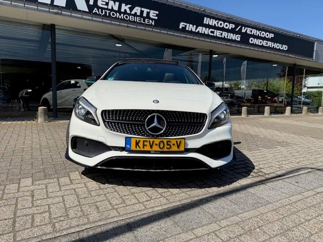 Mercedes-Benz A-klasse 250 MOTORSPORT PETRONAS, Auto's, Voorwielaandrijving, Gebruikt, 4 cilinders, Wit