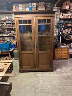 Zeer mooi en sierlijk oude vitrinekast, Huis en Inrichting, Kasten | Vitrinekasten, Gebruikt, Klassiek, Glas, 150 tot 200 cm