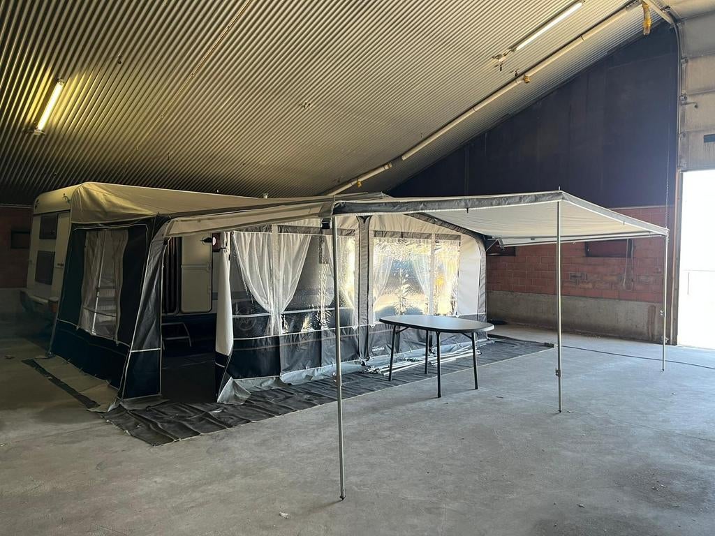 Burstner Scala Isabella Pacific Ventura 300, Frans bed, Treinzit, Bürstner, 6 tot 7 meter