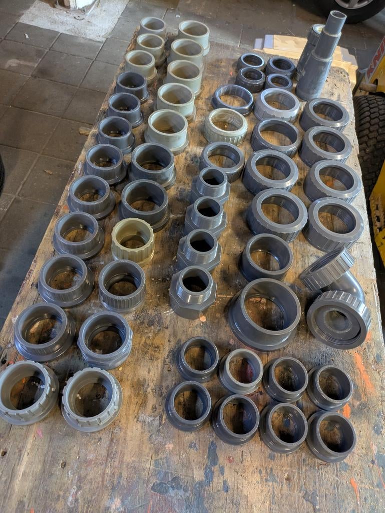 Druk PVC adapters en flenzen diverse maten, Ophalen, Pvc, Overige typen