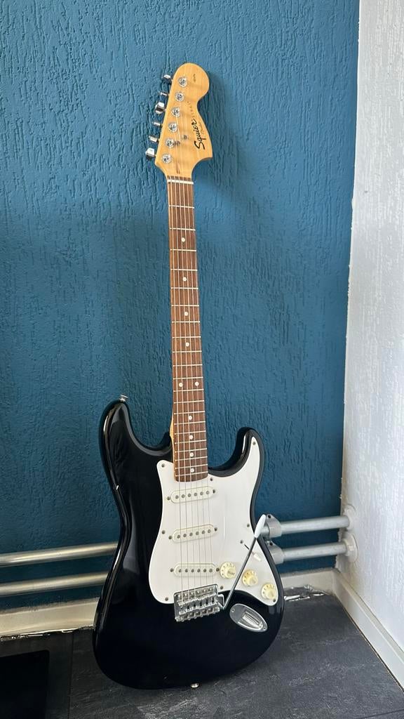 Fender Squier Stratocaster Zwart Elektrische Gitaar, Muziek en Instrumenten, Ophalen, Gebruikt, Solid body, Fender
