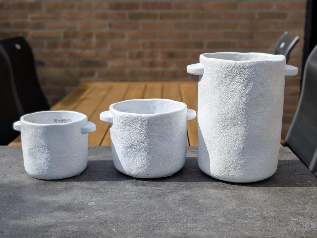 Witte bloempot met oren, Ophalen, Rond, Aardewerk, Minder dan 40 cm