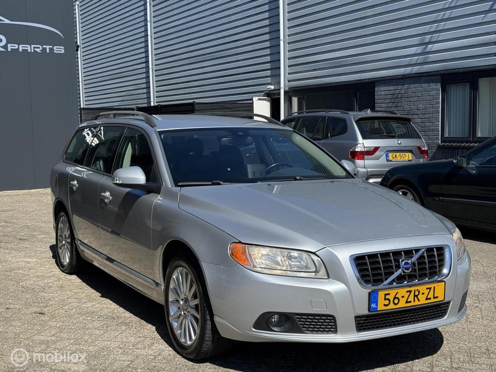 Volvo V70 2.5T - Nette staat - Leder - Stoelverwarming -Navi, Auto's, Volvo, Voorwielaandrijving, 2521 cc, Handgeschakeld, 93 €/maand