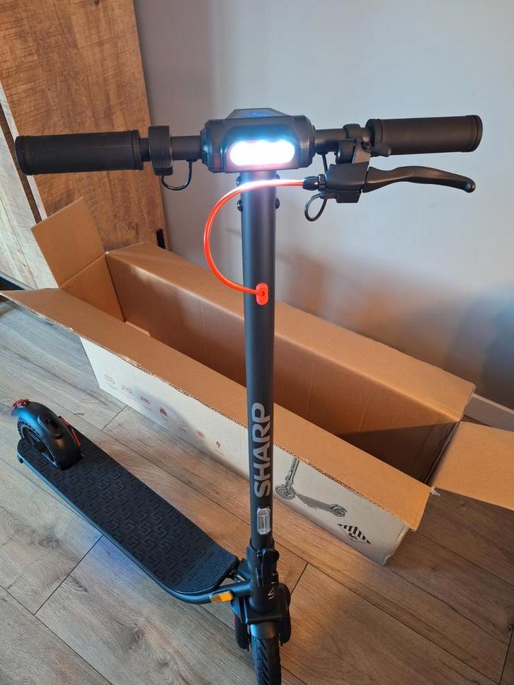 Sharp Kick Start E-scooter (E-step), Fietsen en Brommers, Steps, Zo goed als nieuw, Elektrische step (E-scooter), Ophalen of Verzenden