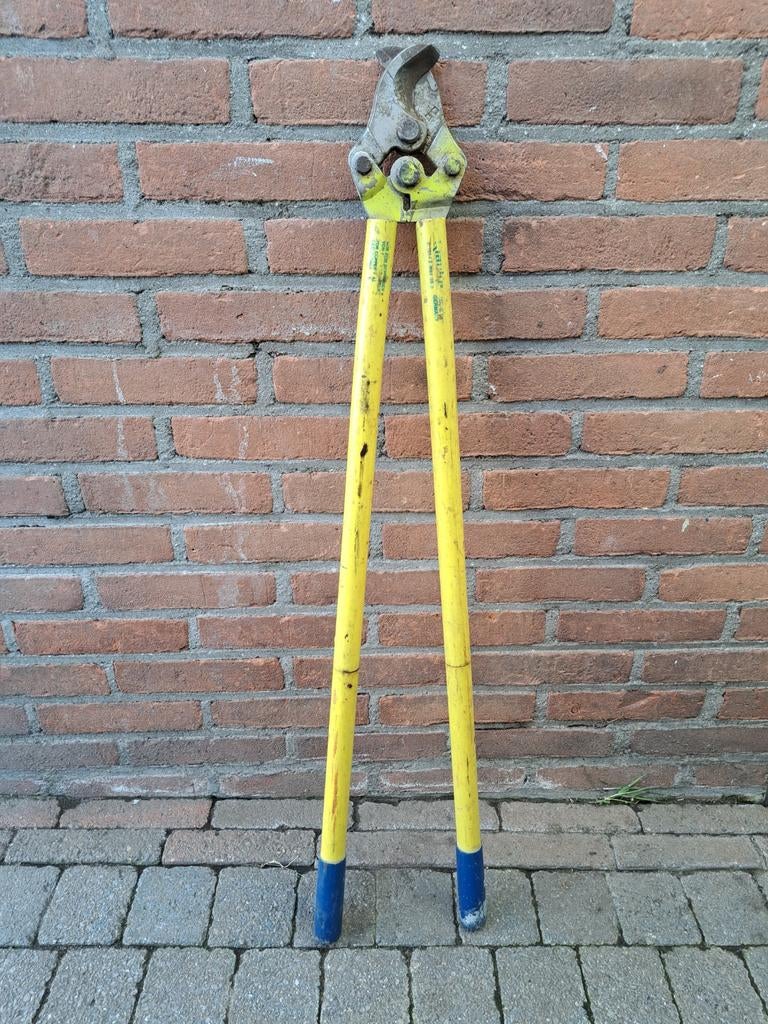 Klauke kabelschaar, Ophalen