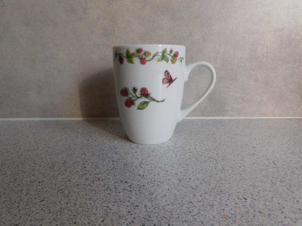 Senseo Mok Framboos THEO, Huis en Inrichting, Keuken | Servies, Ophalen of Verzenden, Zo goed als nieuw, Overige stijlen, Kop(pen) en/of Schotel(s)