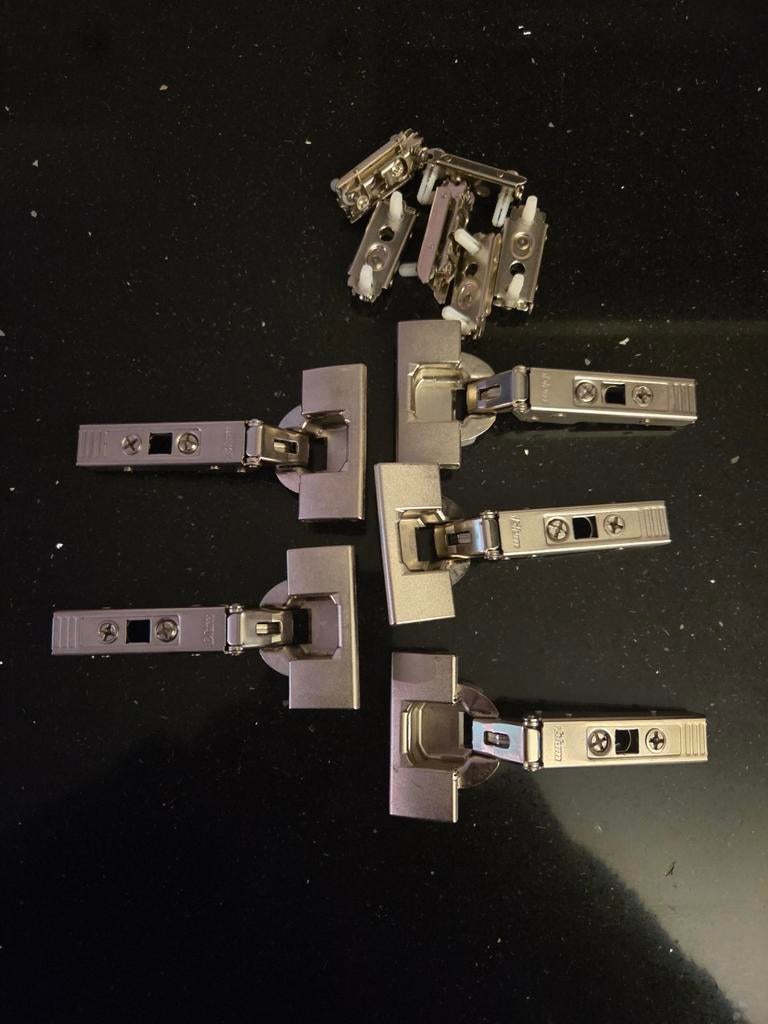 5x Utrusta scharnieren Ikea 125°, Doe-het-zelf en Verbouw, Hang- en Sluitwerk, Scharnier, Ophalen of Verzenden