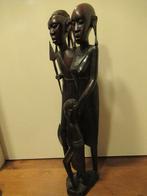 AFRIKAANS BEELD uit Oeganda ebbenhout Man Vrouw Kind hoog 60, Antiek en Kunst, Kunst | Niet-Westerse kunst, Ophalen of Verzenden