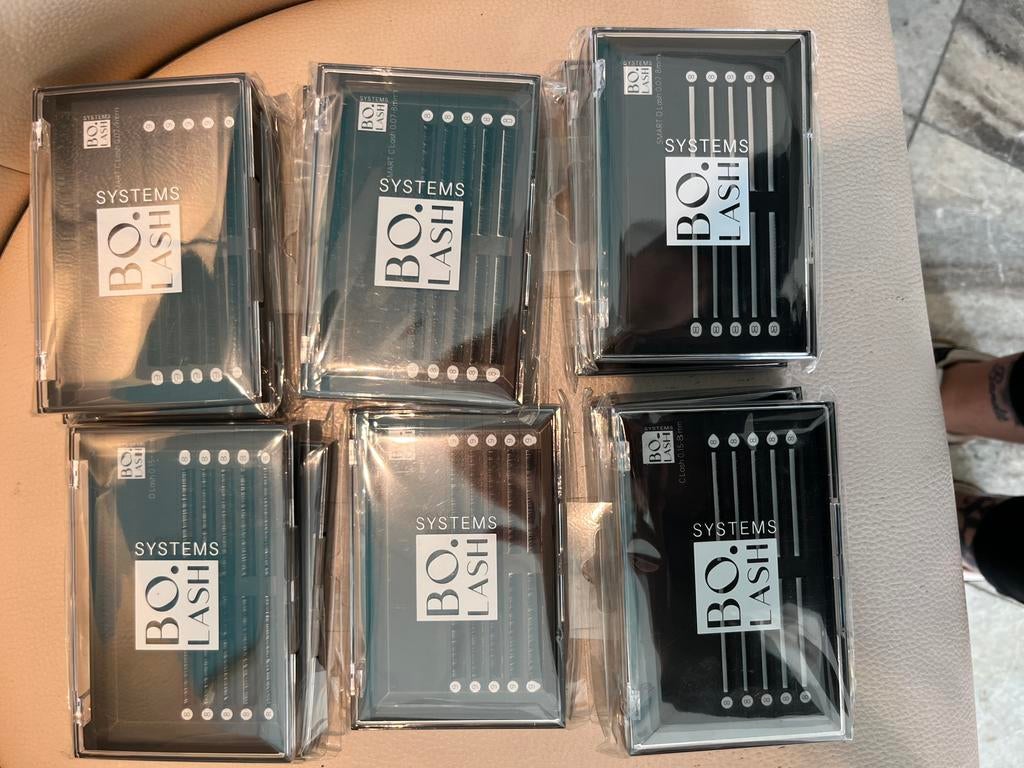 41 setjes BO lash systems, Ophalen of Verzenden, Nieuw, Zwart, Ogen