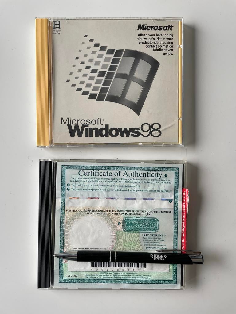 Microsoft Windows 98 Besturingssoftware met Certificaat, Computers en Software, Besturingssoftware, Ophalen of Verzenden, Gebruikt