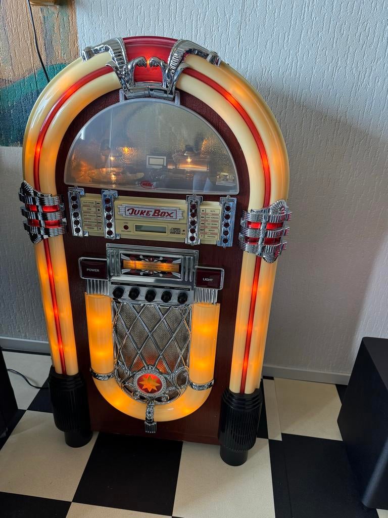Prachtige Jukebox met CD-speler en sfeervolle verlichting, Ophalen, Zo goed als nieuw, 1970 tot heden, Overige merken