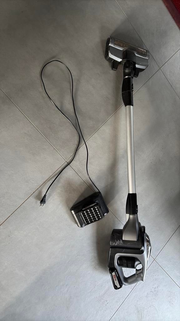 Bosch snoerloze stofzuiger, Ophalen of Verzenden, Gebruikt, Reservoir, Stofzuiger