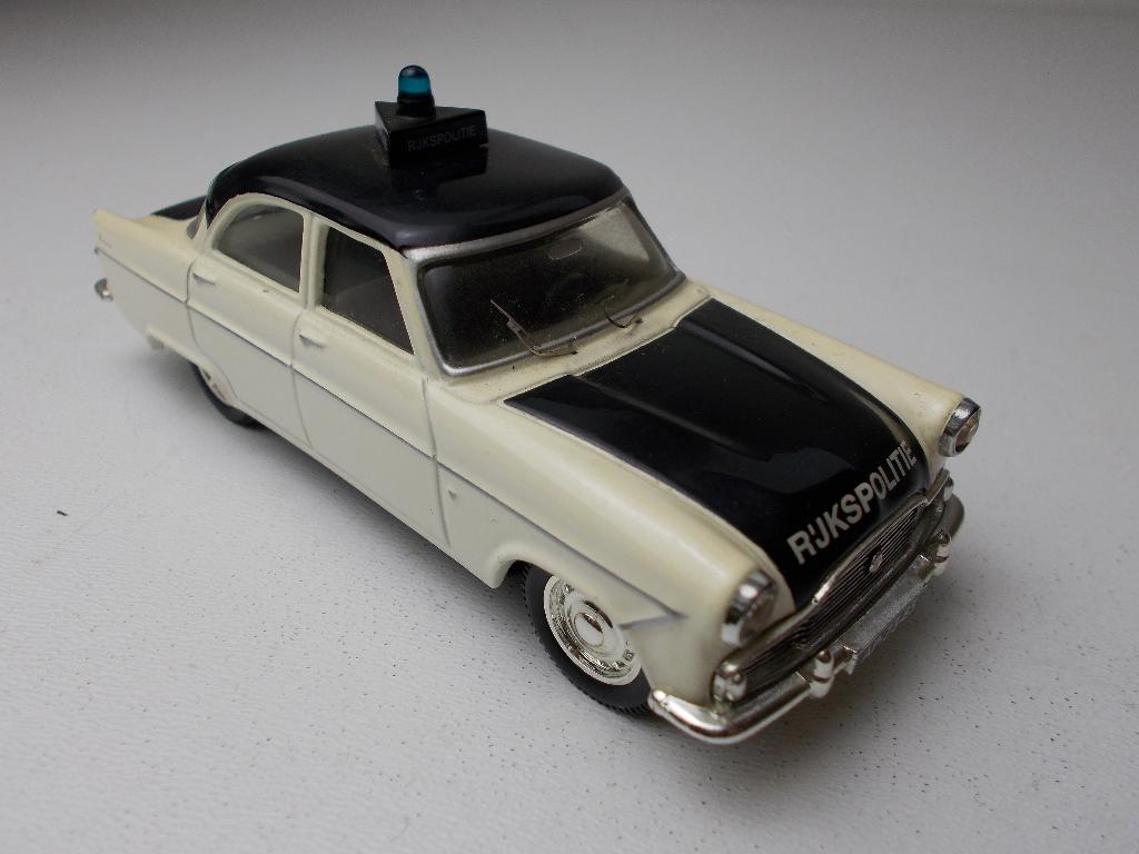 Vintage Vanguards FORD ZEPHYR (DUTCH EXPORT!) RIJKSPOLITIE!