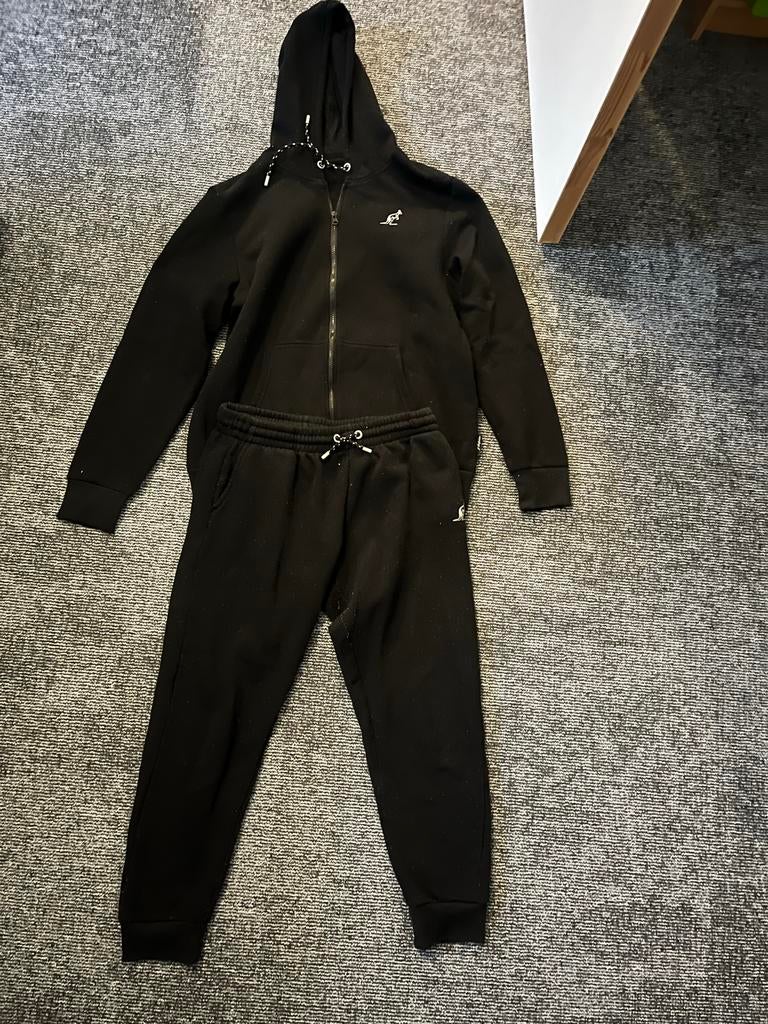 Zwarte Australian Joggingspak, Verzenden, Zo goed als nieuw, Maat 42/44 (L), Zwart