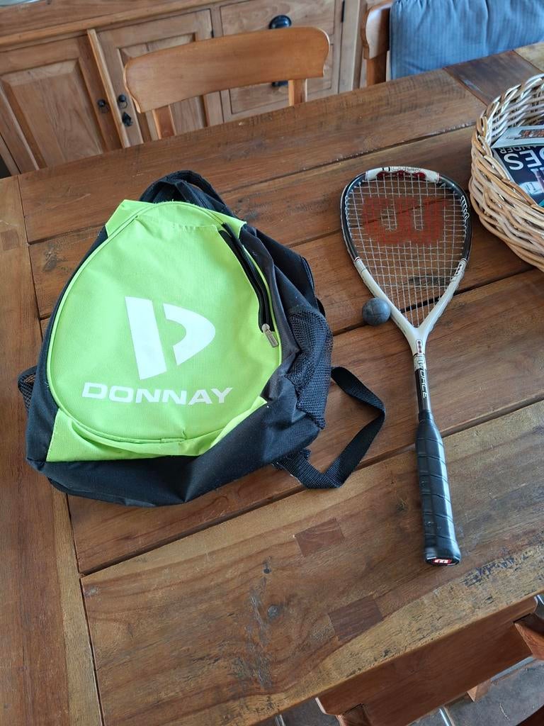 Squash racket met tas en bal, Sport en Fitness, Ophalen of Verzenden, Gebruikt, Racket, Met hoes