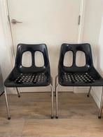 2 vintage stoelen Plasson, Ophalen, Gebruikt, Twee, Zwart