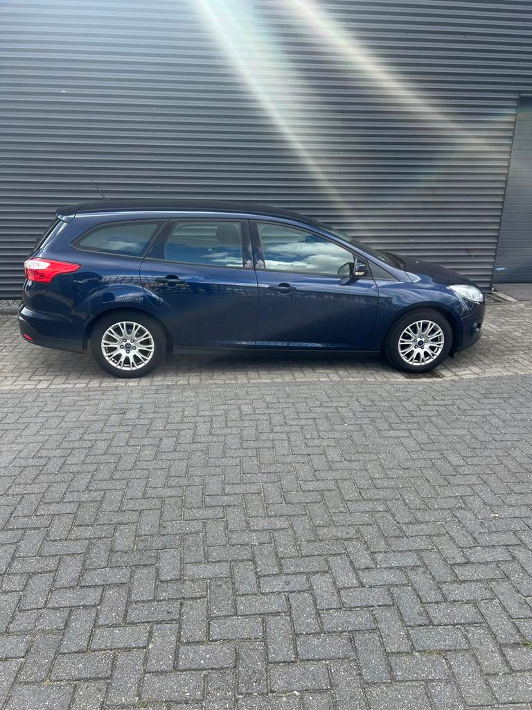 Ford Focus 1.6 Tdci 77KW Wagon 2013 Blauw, Euro 5, Stof, Zwart, 4 cilinders