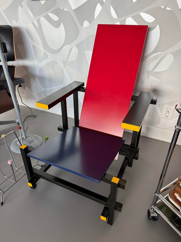 Cassina 635 Rietveld stoel, Ophalen