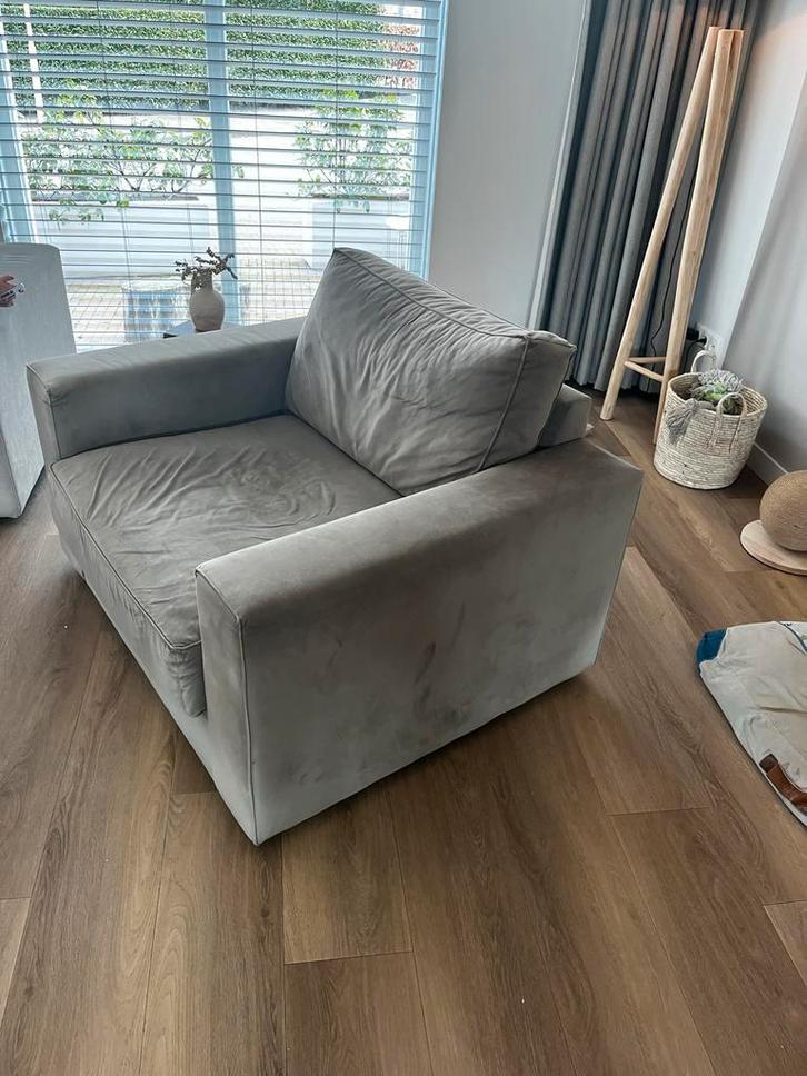 Mooie grote Loveseat - 1,5 zits - Comfortabel, Huis en Inrichting, Fauteuils, Gebruikt, Stof, 100 tot 125 cm, 75 tot 100 cm, Ophalen