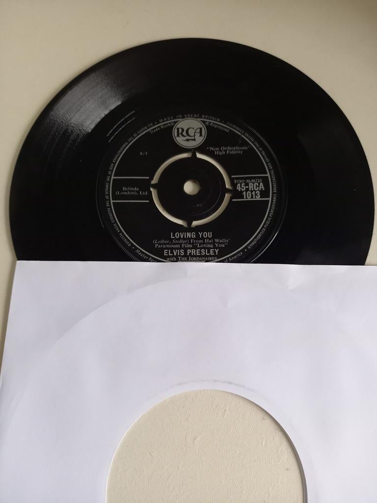 Elvis Presley  - ( Let me be your ) Teddy bear / Loving you, Ophalen of Verzenden, Zo goed als nieuw, Pop