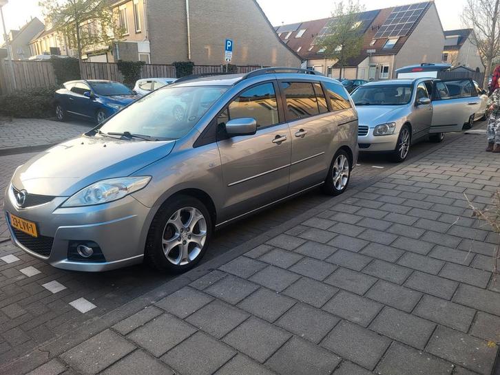 Mazda 5 2.0 2010 Grijs, Auto's, Mazda, ABS, Achteruitrijcamera, Benzine, E, MPV, Handgeschakeld, Origineel Nederlands, Zilver of Grijs