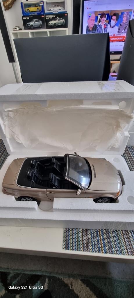 BMW 3SER CABRIO HARD TOP KYOSHO DEALER EDITION, Hobby en Vrije tijd, Modelauto's | 1:18, Ophalen of Verzenden, Zo goed als nieuw