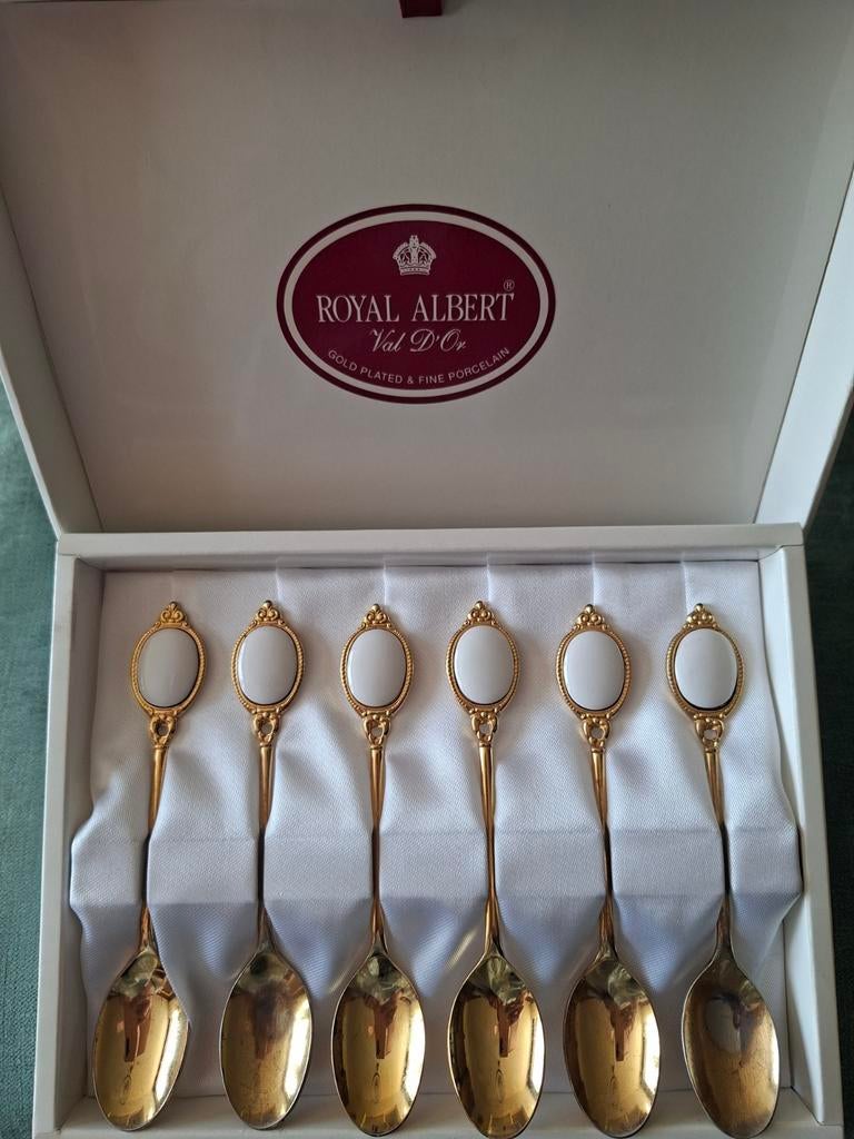 Royal Albert Val D'or medaillon lepeltjes (6), Ophalen of Verzenden