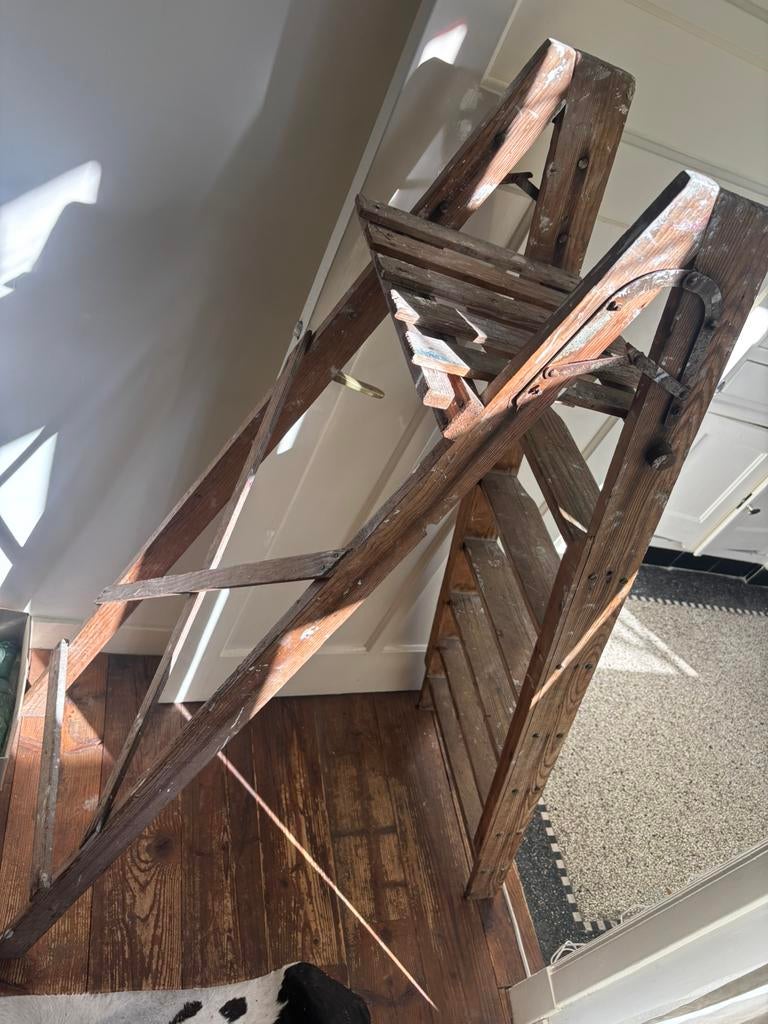 Trap keukentrap hout, Ophalen, Trap, Zo goed als nieuw, Opvouwbaar of Inschuifbaar