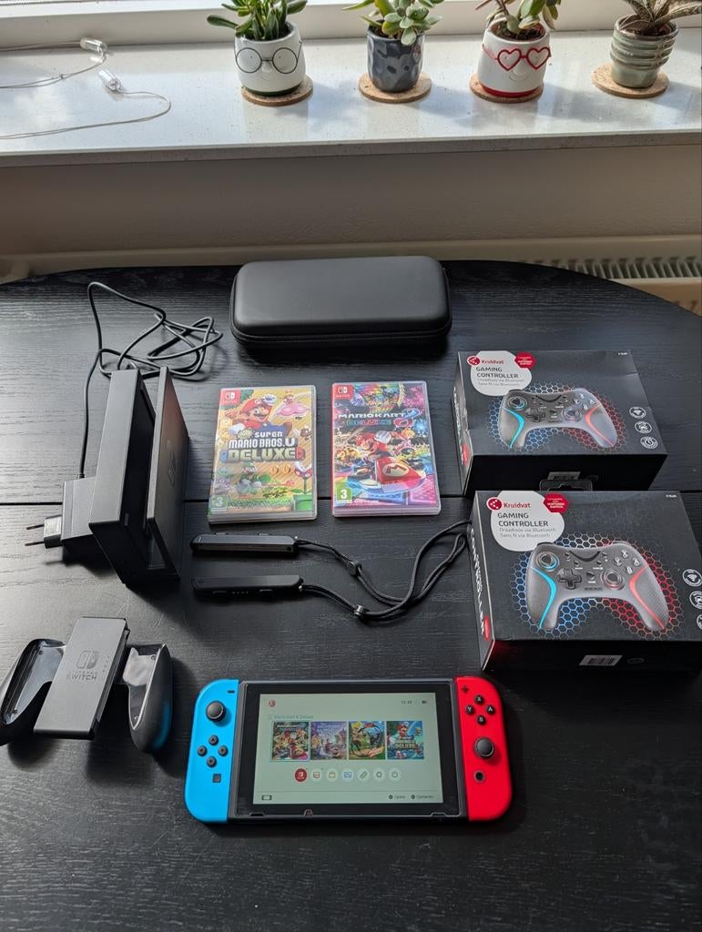 Nintendo Switch met 2 spellen en extra controllers, Ophalen, Met games, Zo goed als nieuw, Switch Original