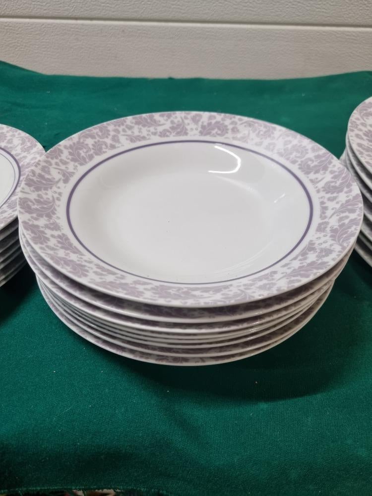 bordenset bellagio met lila rand 22 stuks, Huis en Inrichting, Keuken | Servies, Ophalen of Verzenden, 'T Olde Gre-j, Info@toldegrej.nl