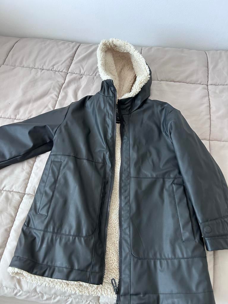 Zwarte Zara kinder regenjas met teddy voering, Ophalen of Verzenden, Zo goed als nieuw