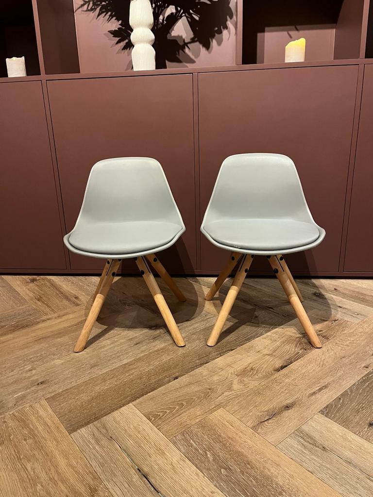 Kinderstoel, grijs, zithoogte 33cm, hoogte leuning 55cm, Ophalen, Gebruikt, Overige typen