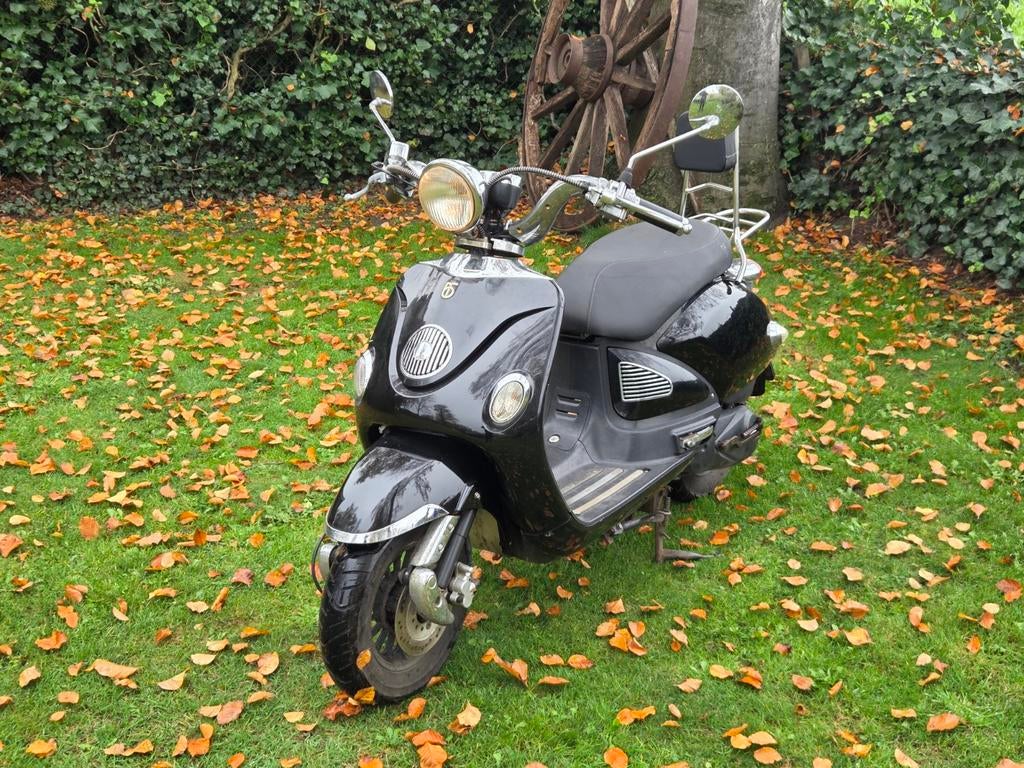 BTC legend scooter - Brom Kenteken in onderdelen., Ophalen of Verzenden, Gebruikt, Overige typen, Overige merken