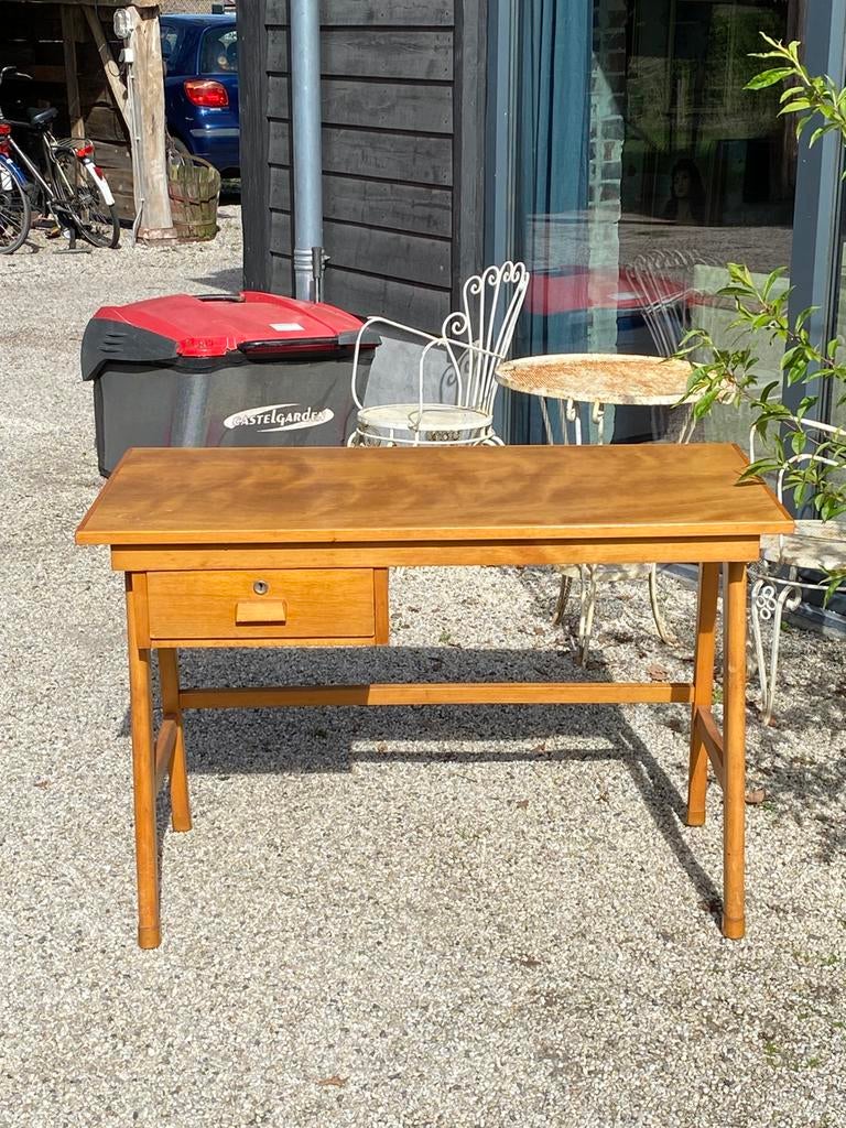 retro / vintage bureau tafel, Huis en Inrichting, Tafels | Sidetables, Ophalen, 100 tot 150 cm, Zo goed als nieuw, 25 tot 50 cm