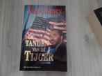 Tom Clancy de tanden van de tijger, Boeken, Ophalen of Verzenden, Gelezen, Tom Clancy, Amerika