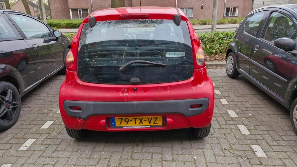 Peugeot 107 1.0 12V 5DR 2007 Rood, Auto's, Peugeot, Voorwielaandrijving, 4 stoelen, 68 pk, Origineel Nederlands