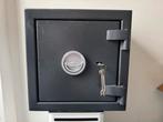 Zeer degelijke kluis brandkast met certificaat + 3 sleutels, Ophalen, Brandkast